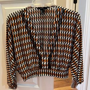 Crop, bat sleeved blouse. Bil, beige, gold, green
